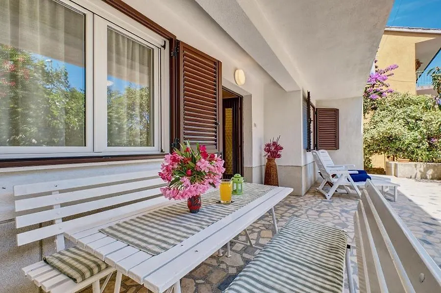 Appartamento Deja Mali Lošinj 0*,  Croazia